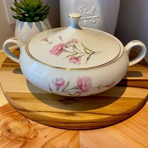 Vintage Royal Court Covered Vegetable Bowl w/ Pink Carnation Design